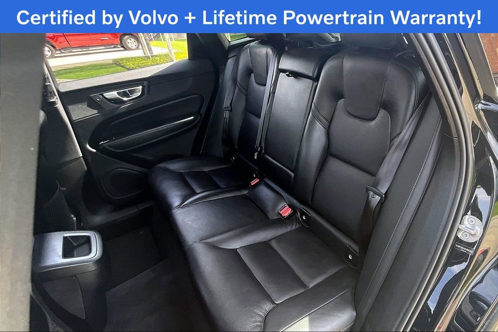 Used 2025 Volvo XC60 B5 Plus image 34