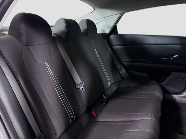 Used 2023 Hyundai Elantra SEL w/ Convenience Package FWD image 25