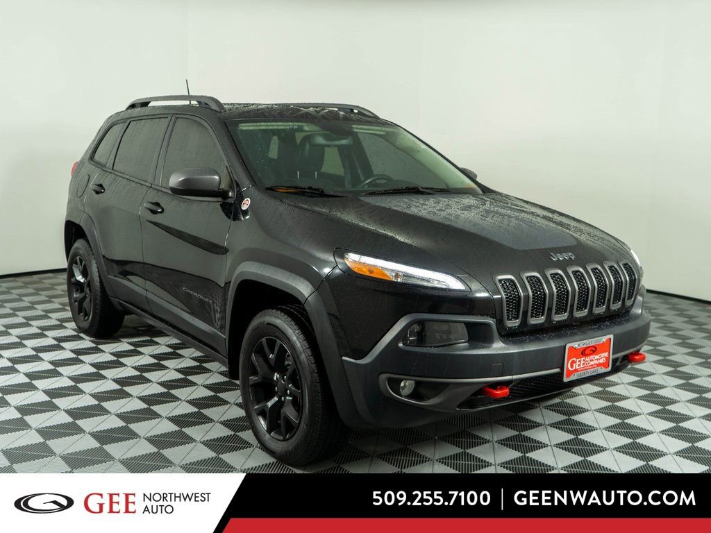 Used 2018 Jeep Cherokee Trailhawk w/ Cold Weather Group image 1