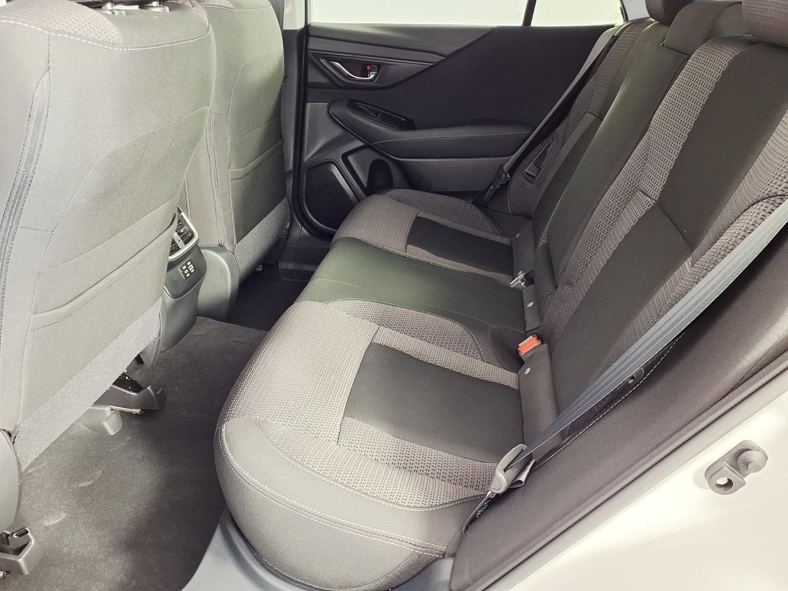 Used 2024 Subaru Outback Premium AWD/4WD image 9