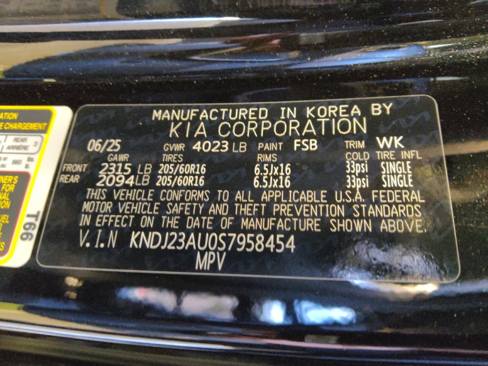 Used 2025 Kia Soul LX FWD image 33