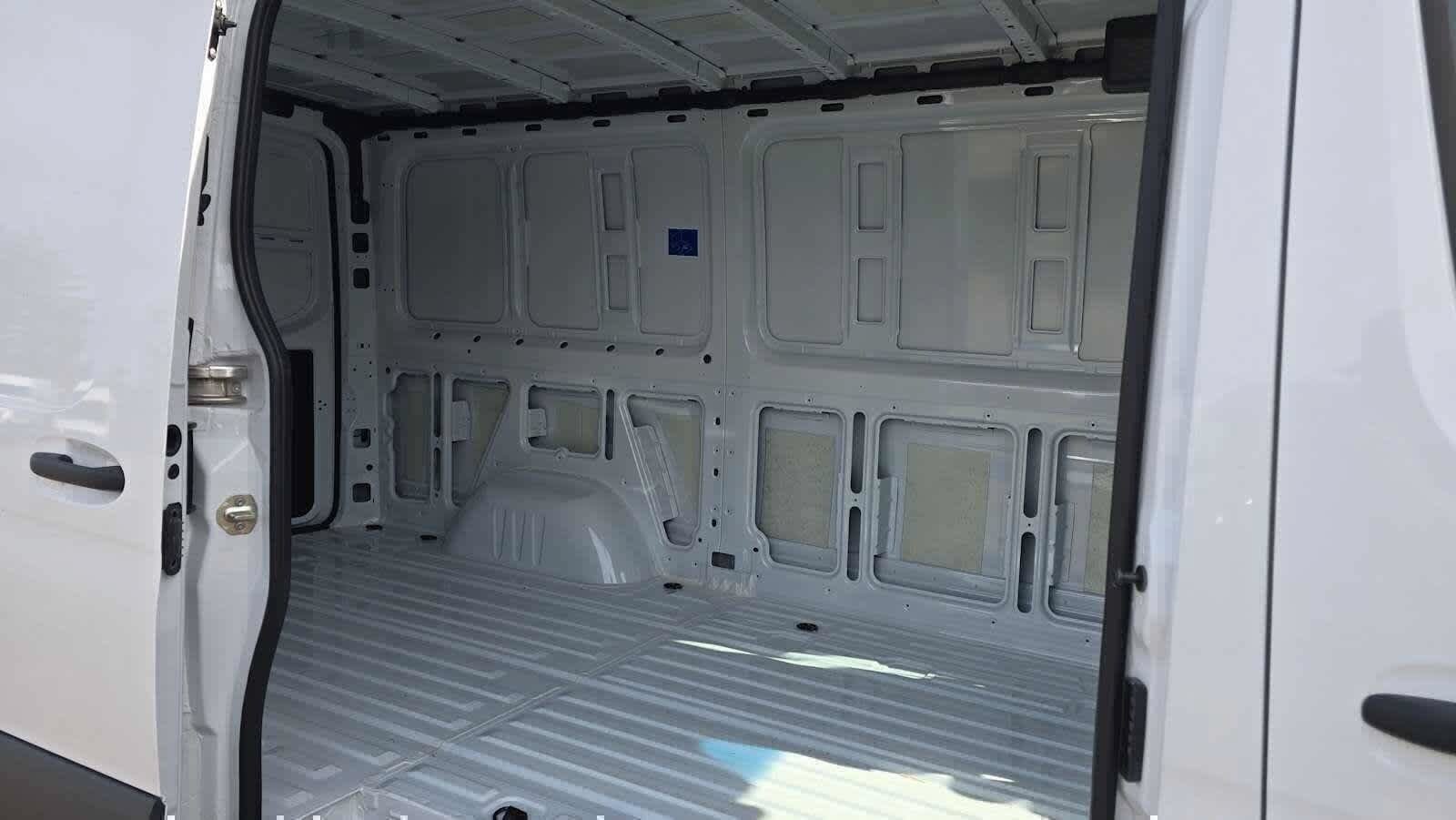 Used 2025 Mercedes-Benz Sprinter 2500 image 13