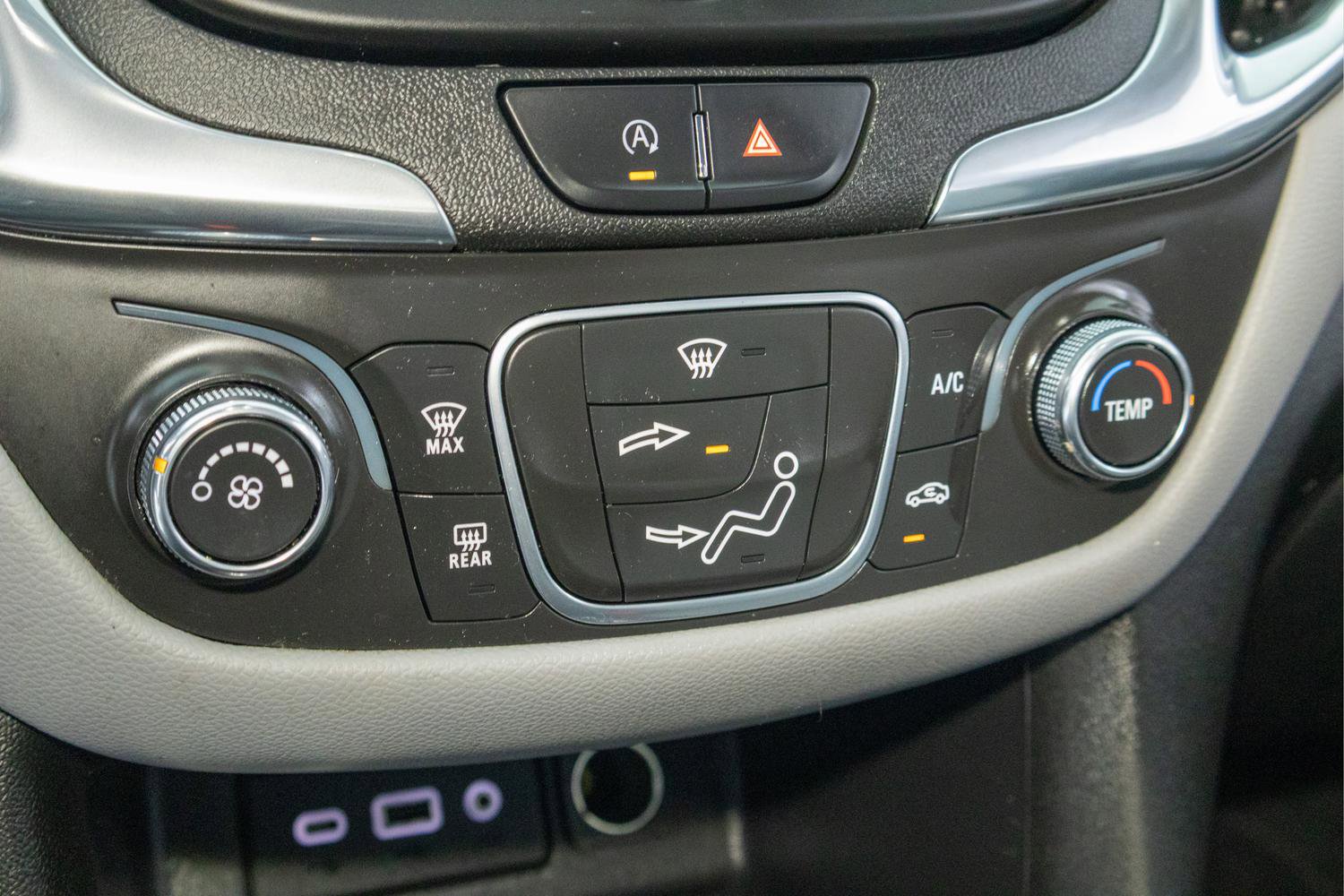 Used 2022 Chevrolet Equinox LS image 16