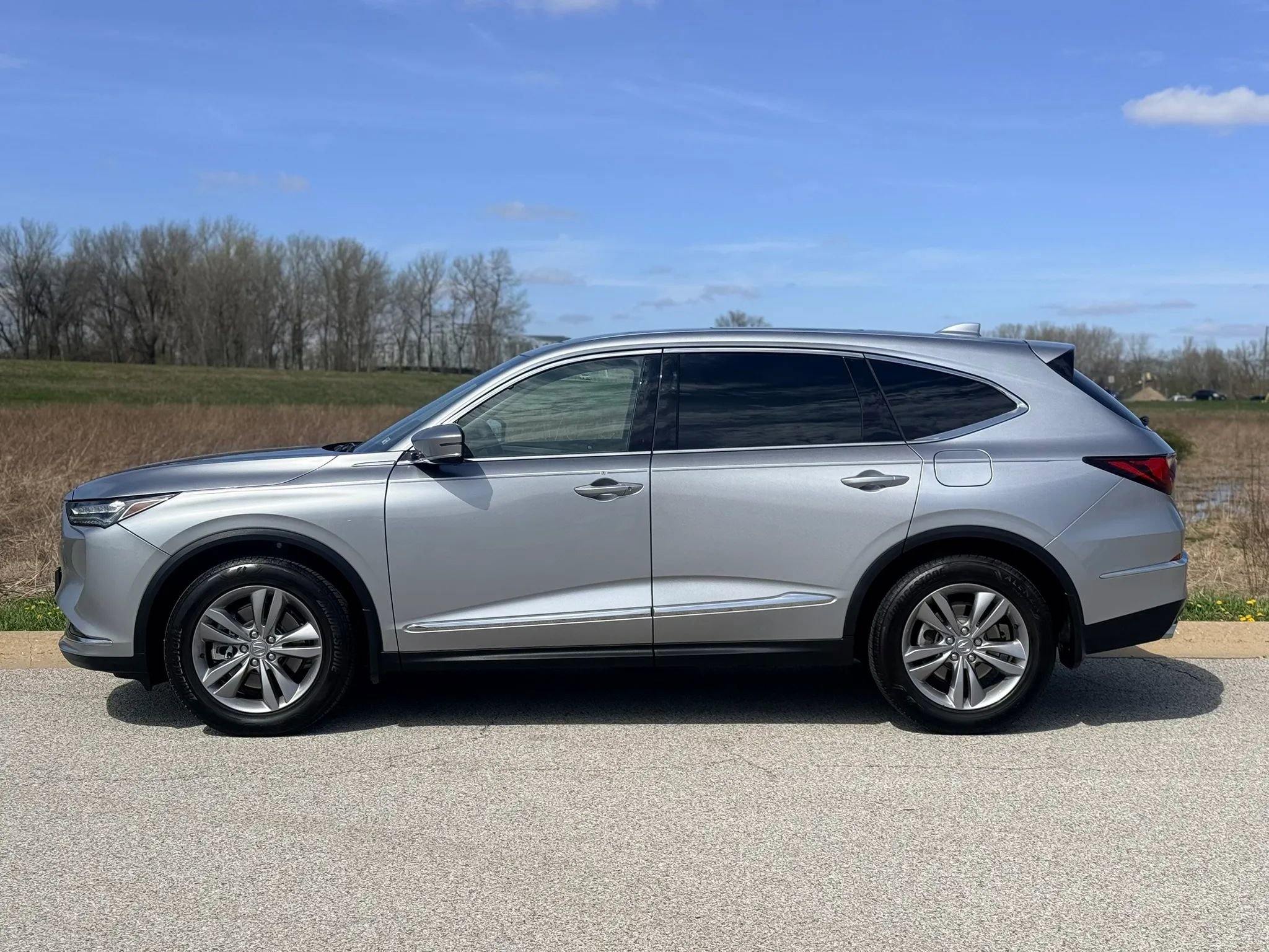 Used 2024 Acura MDX SH-AWD image 13