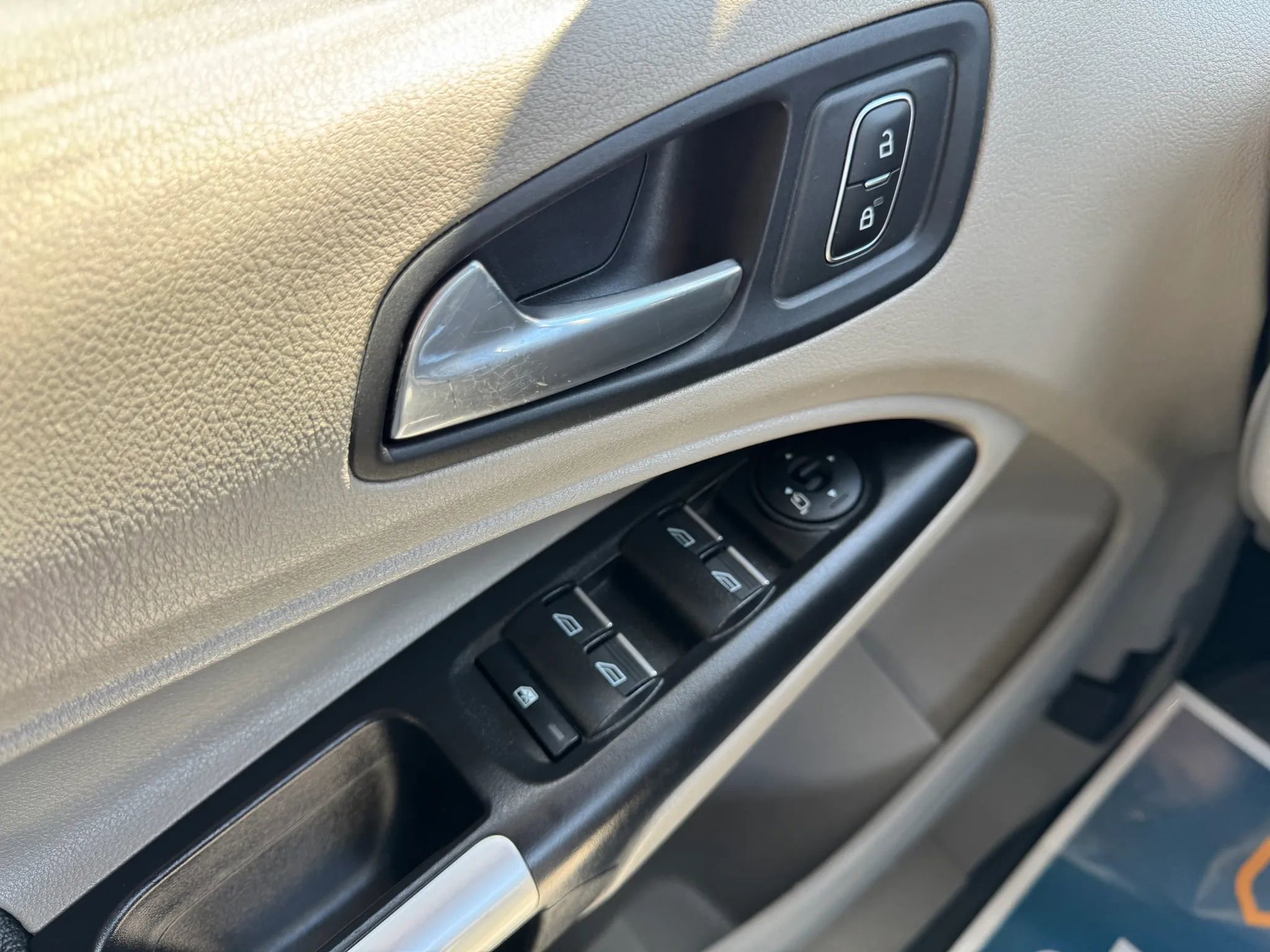 Used 2019 Ford Transit Connect Titanium w/ Titanium Premium Package FWD image 29