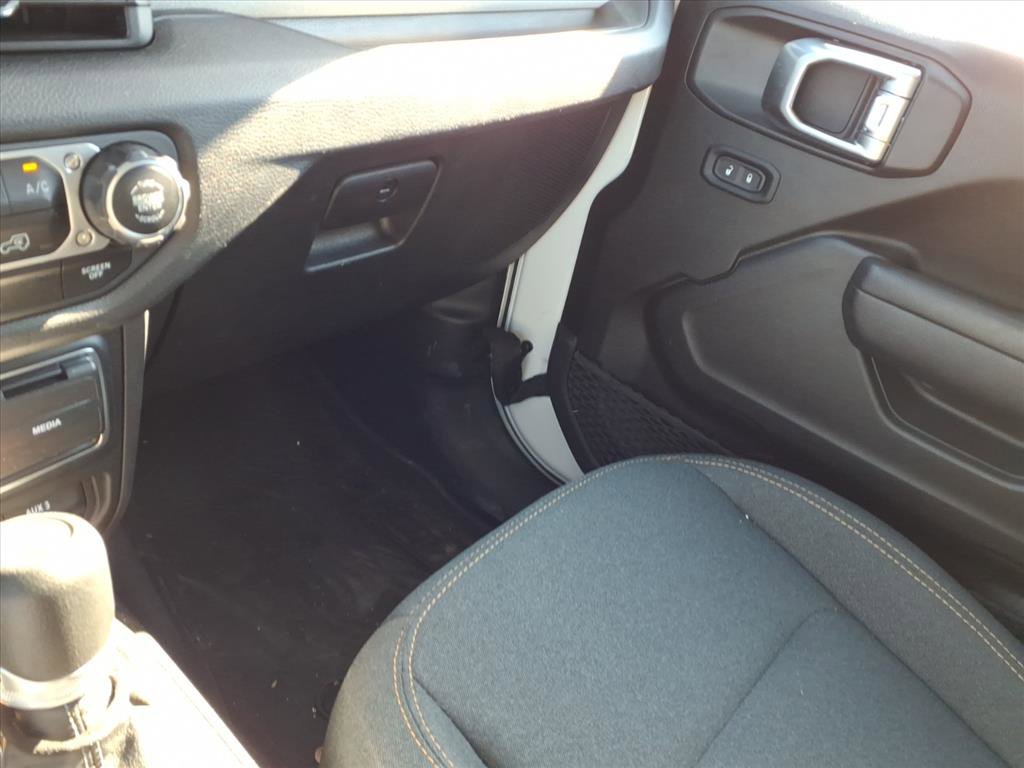 Used 2024 Jeep Wrangler Unlimited w/ Technology Group AWD/4WD image 15