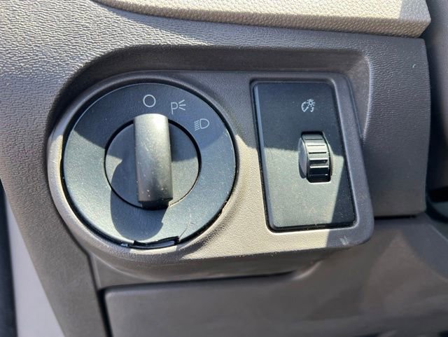 Used 2009 Ford Focus SE FWD image 10