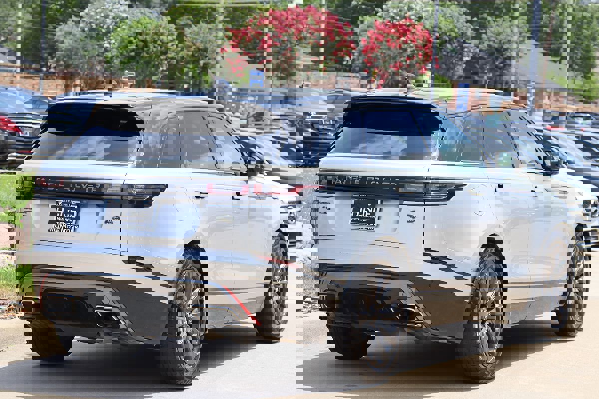 Used 2018 Land Rover Range Rover Velar R-Dynamic SE image 11