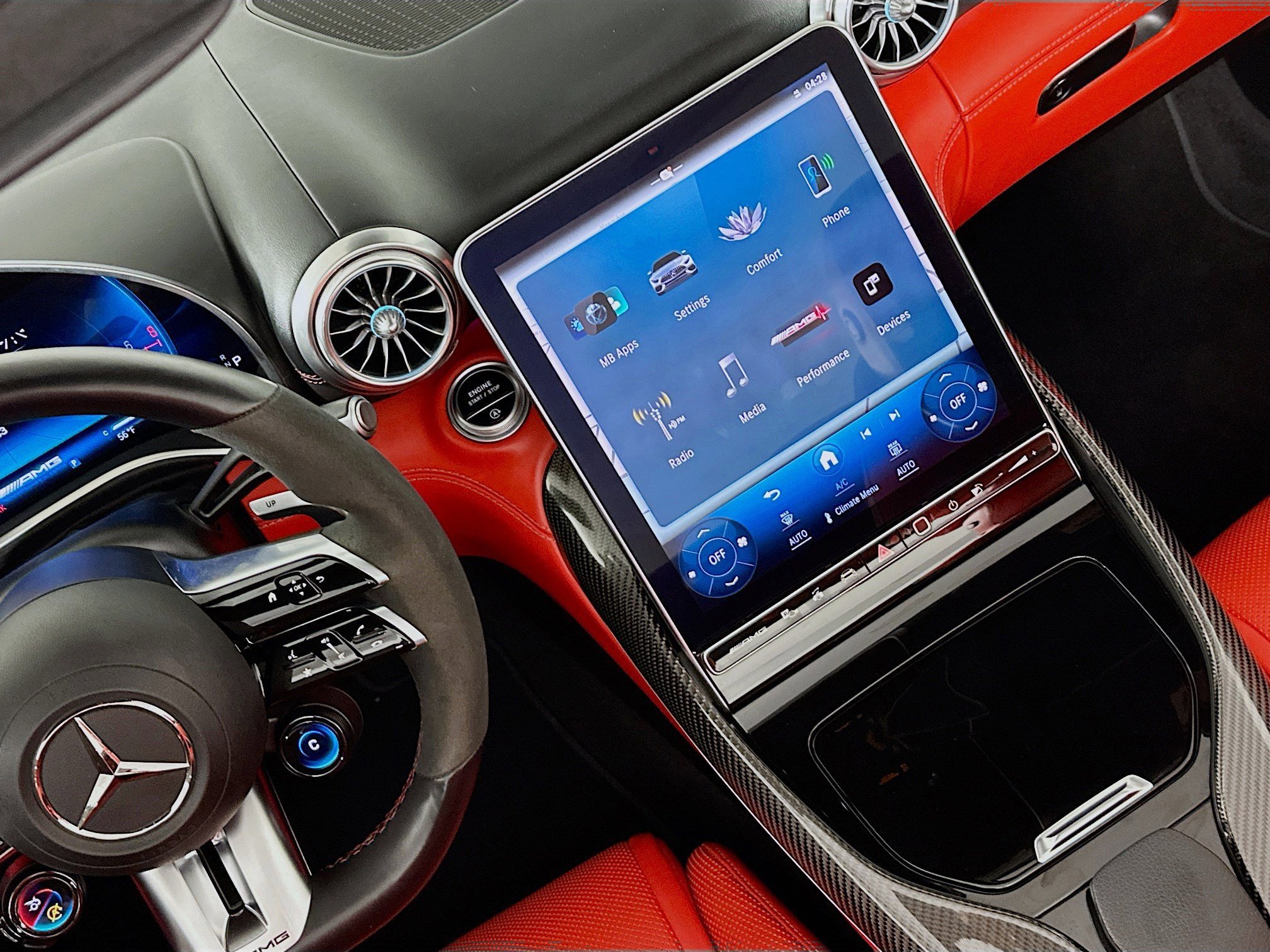 Used 2022 Mercedes-Benz SL 55 AMG 4MATIC w/ Driver Assistance Package image 17