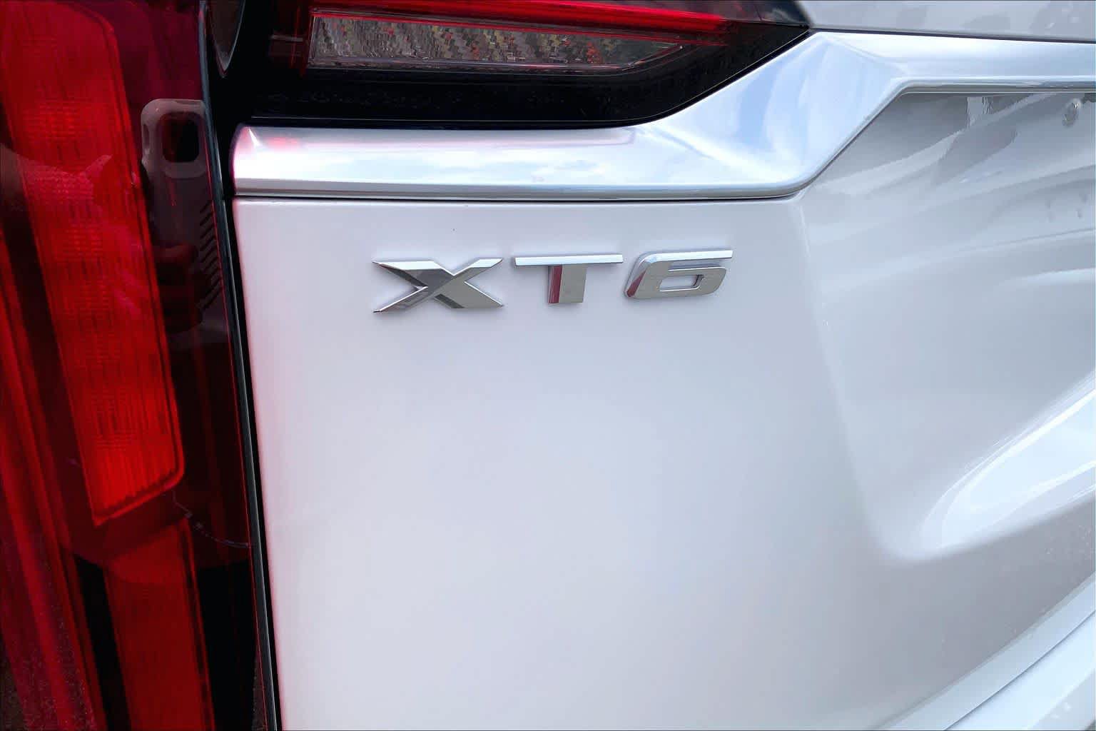 Used 2024 Cadillac XT6 Premium Luxury w/ Technology Package AWD/4WD image 31