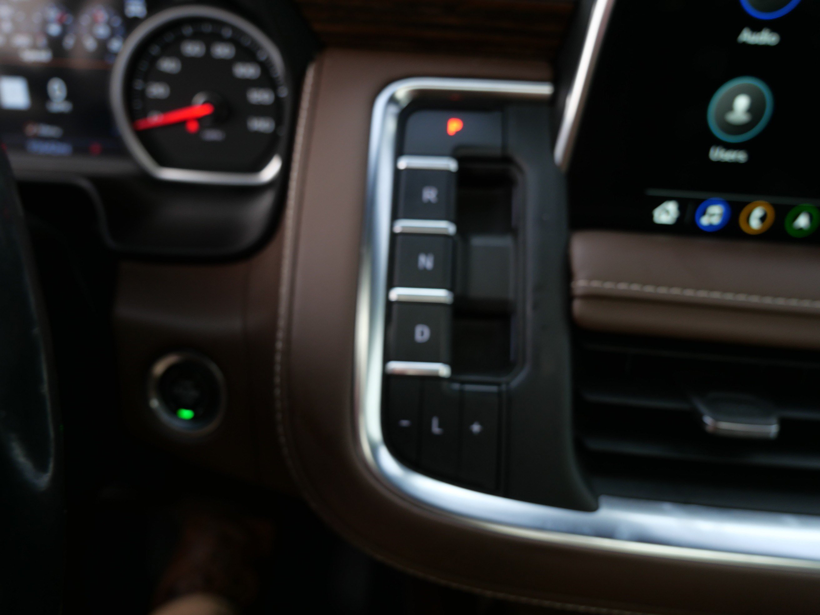 Certified 2021 Chevrolet Suburban High Country AWD/4WD image 31
