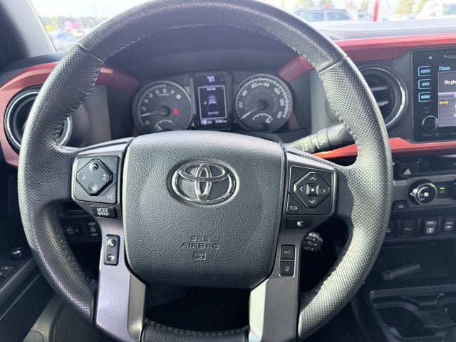 Used 2018 Toyota Tacoma TRD Sport w/ Technology Package AWD/4WD image 15