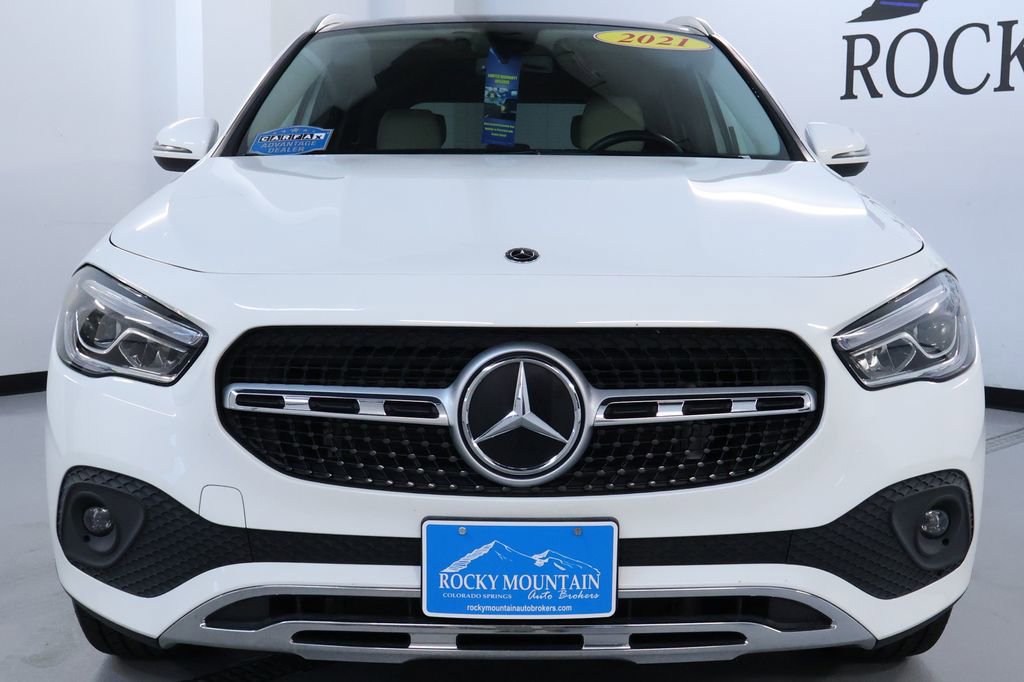 Used 2021 Mercedes-Benz GLA 250 4MATIC w/ Premium Package image 2