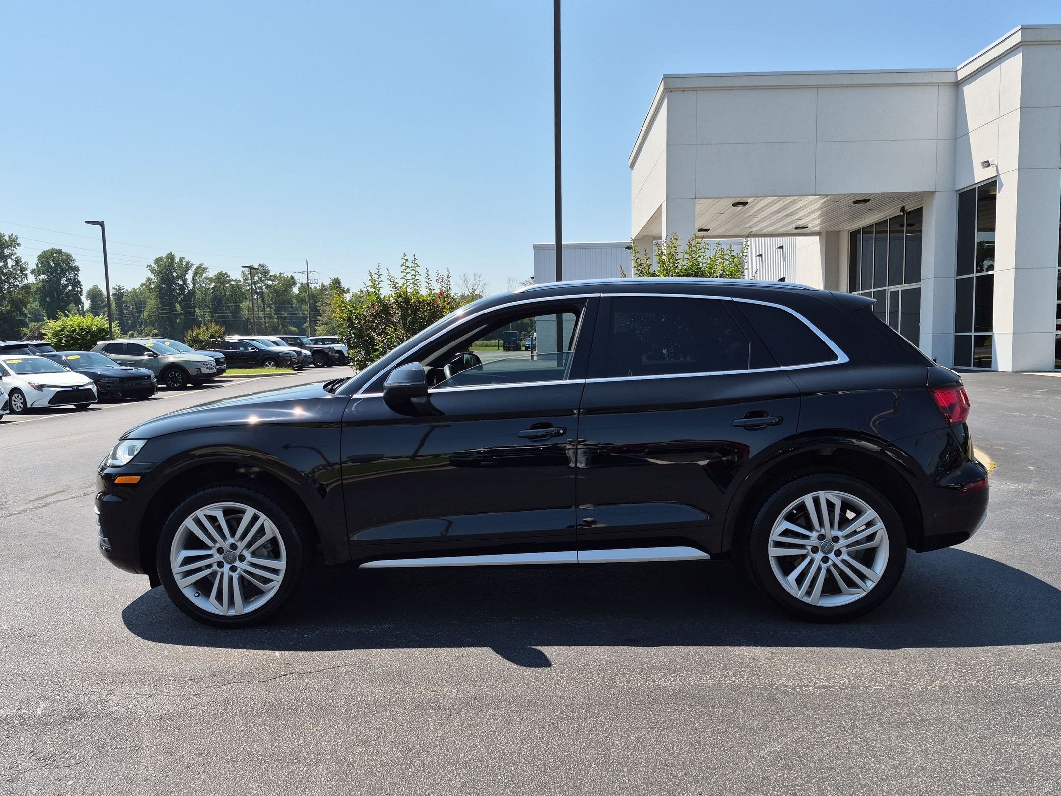 Used 2020 Audi Q5 2.0T Premium Plus AWD/4WD image 8