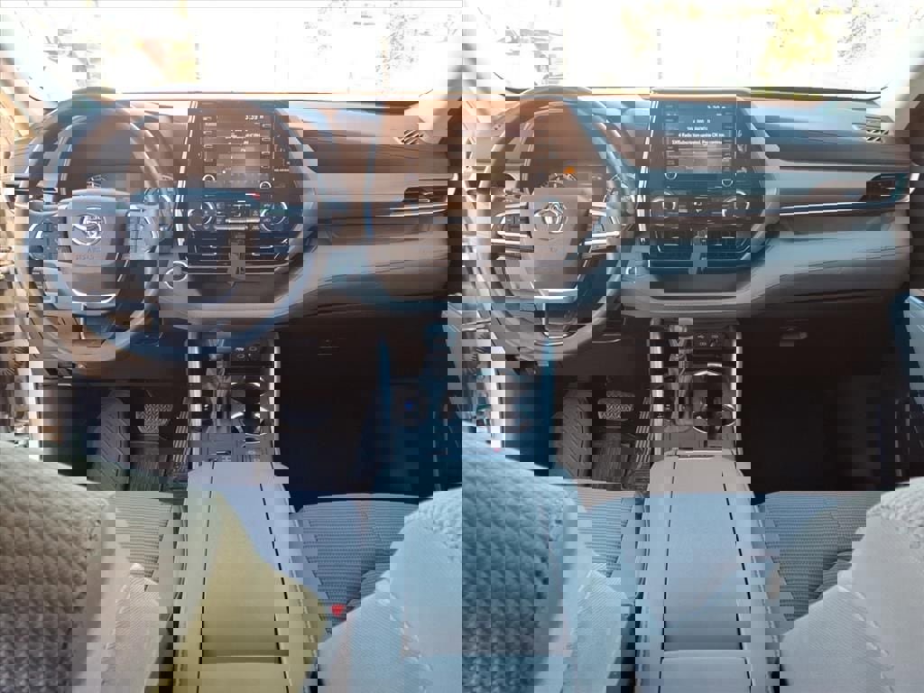 Used 2022 Toyota Highlander L image 8