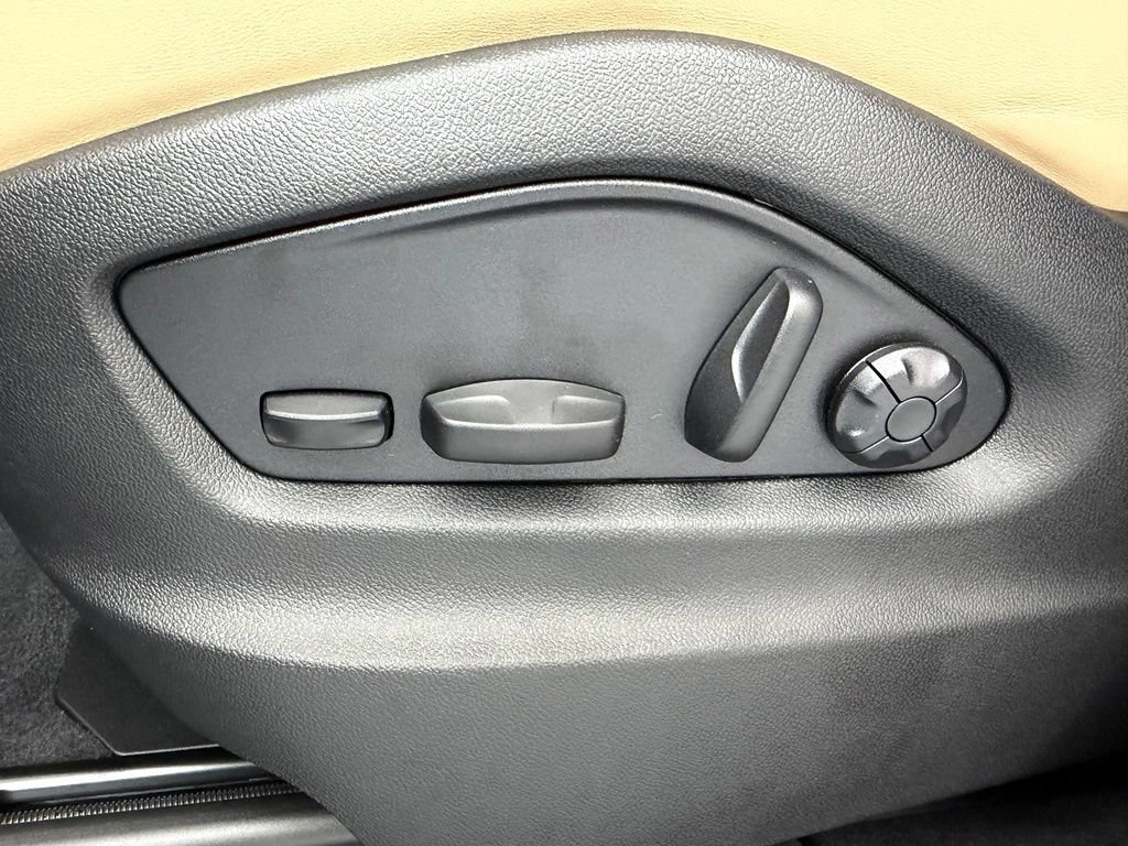 Used 2026 Porsche Cayenne S AWD/4WD image 24