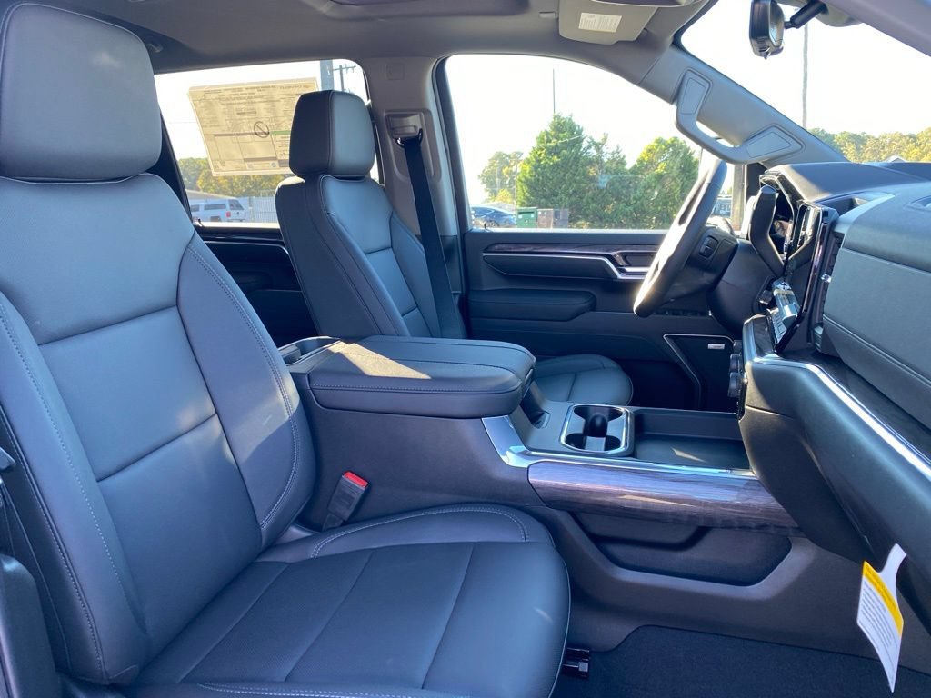 New 2026 Chevrolet Silverado 2500 LTZ w/ LTZ Premium Package AWD/4WD image 21