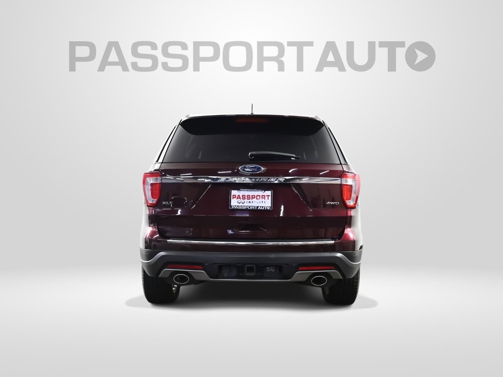 Used 2018 Ford Explorer XLT w/ Equipment Group 202A image 7