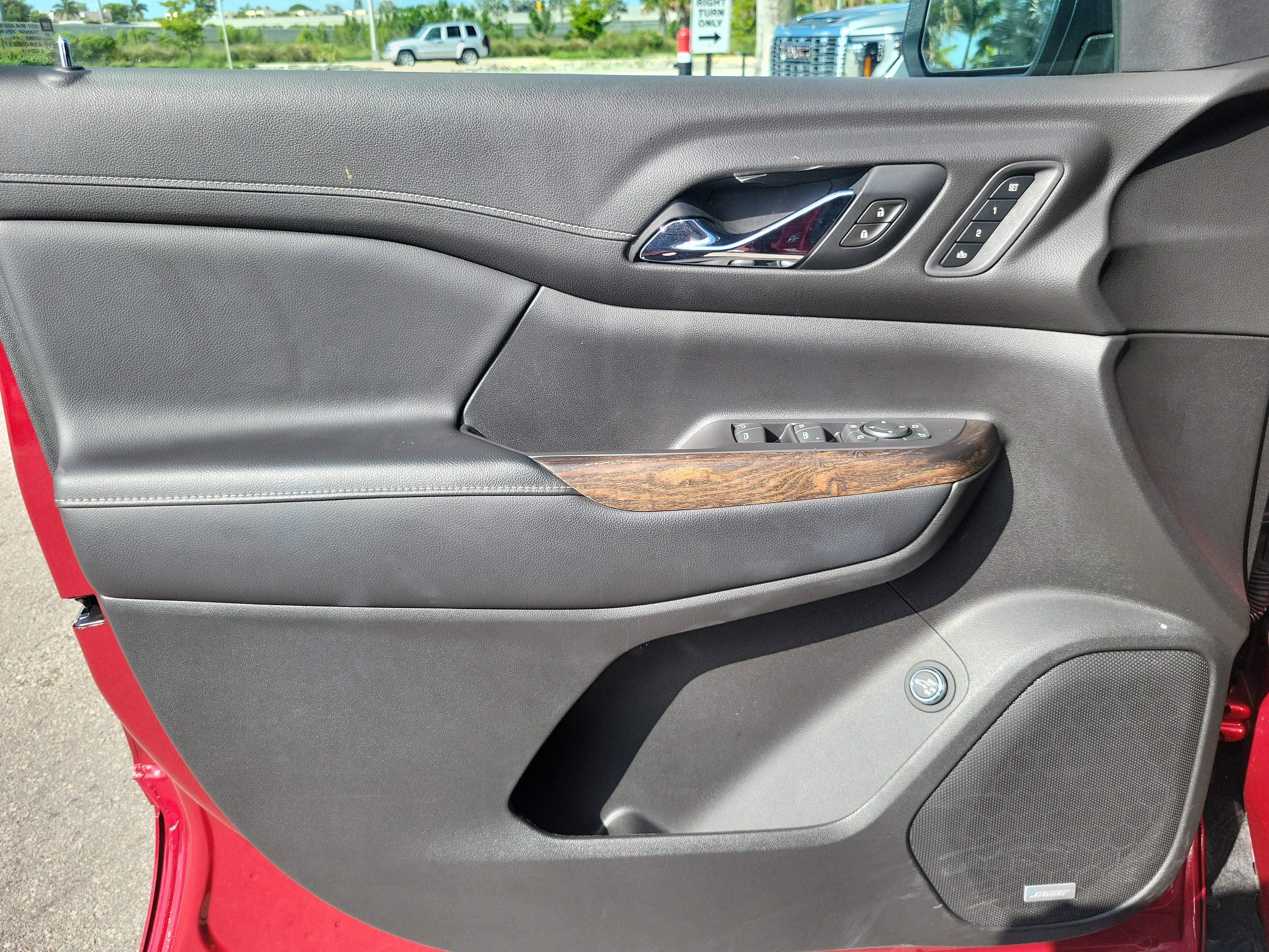 Used 2020 GMC Acadia Denali w/ Technology Package image 23