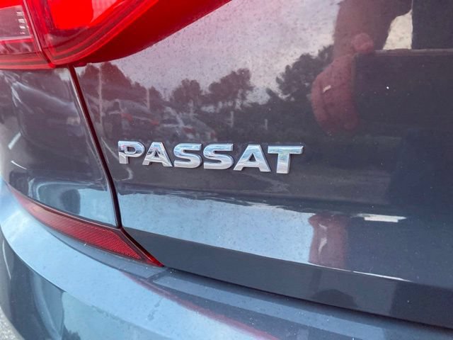 Used 2017 Volkswagen Passat 1.8T R-Line w/ R-Line Lighting Package FWD image 25