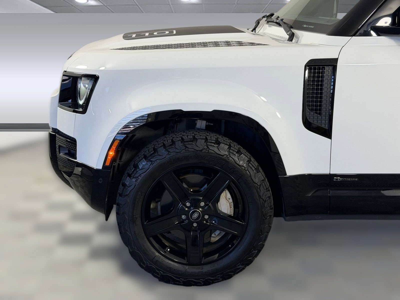 Certified 2021 Land Rover Defender 110 X-Dynamic SE image 11