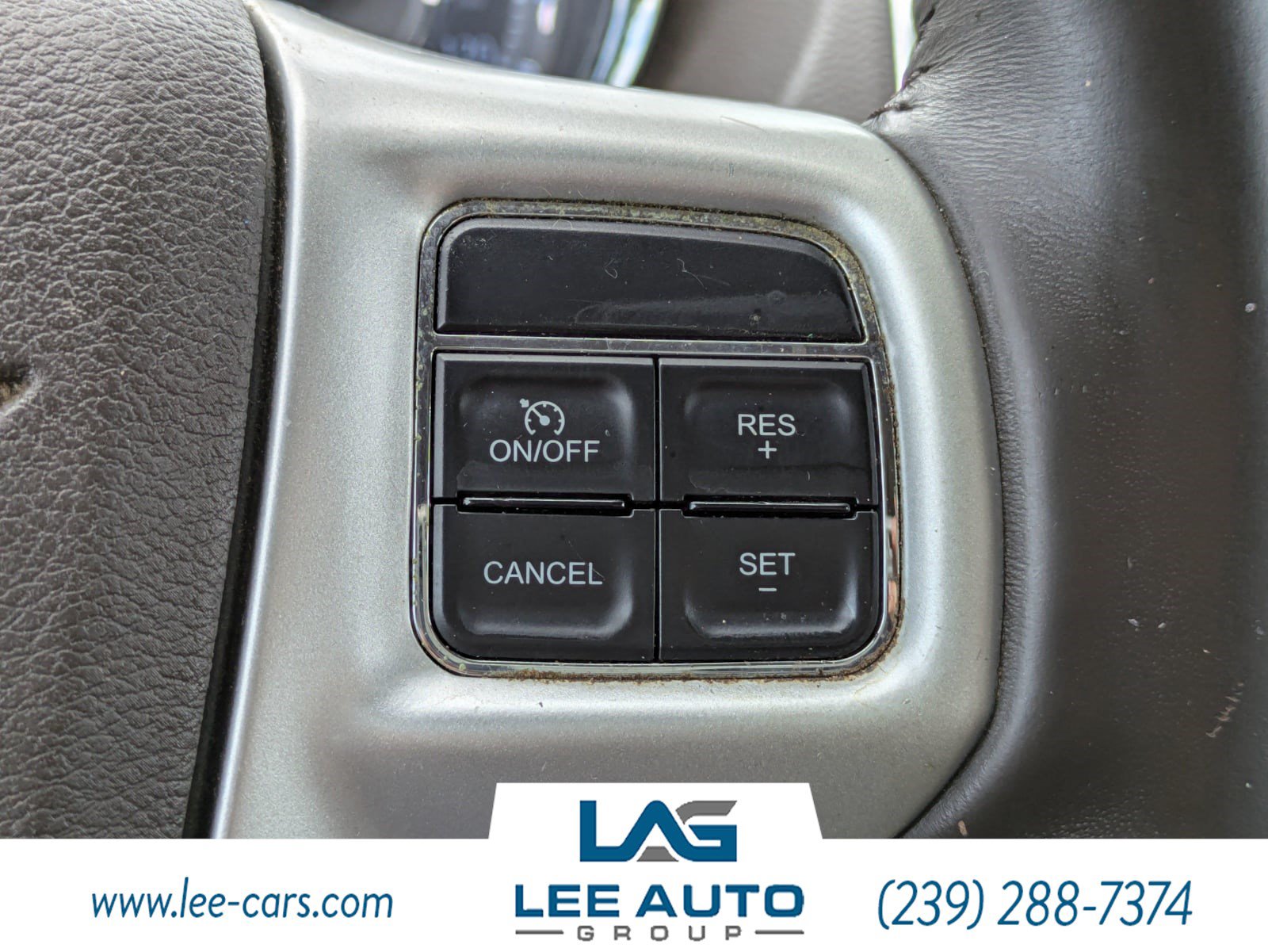 Used 2014 Chrysler Town & Country Touring w/ Driver Convenience Group FWD image 22