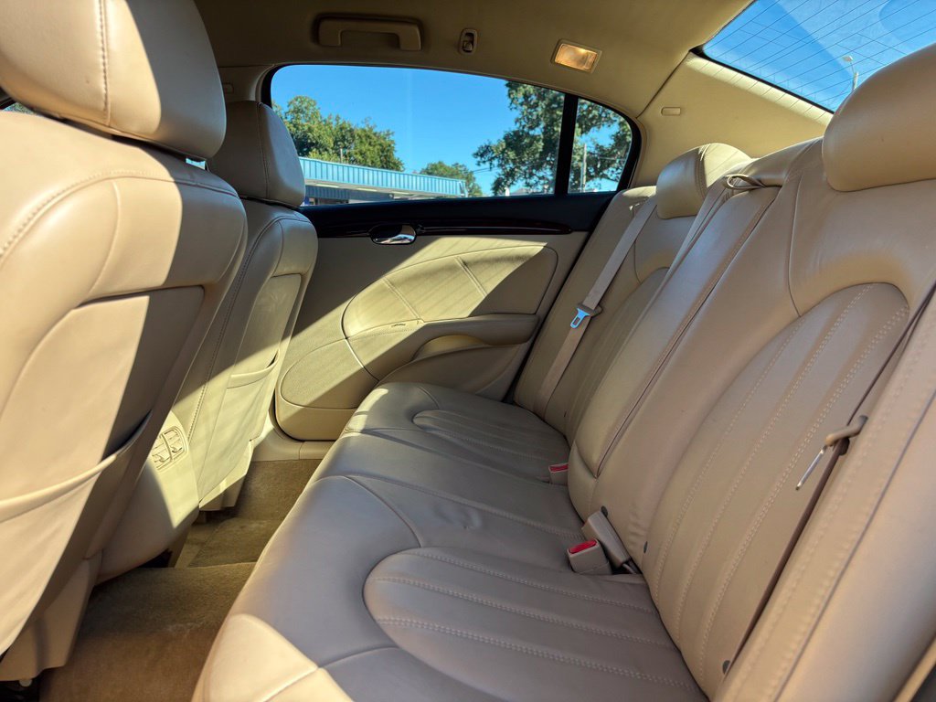 Used 2007 Buick Lucerne CXL FWD image 21