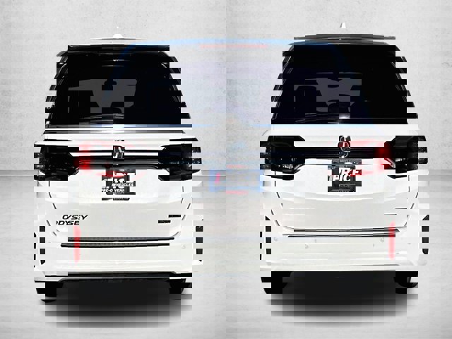 Used 2025 Honda Odyssey Touring image 4