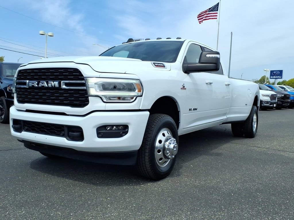 Used 2023 RAM 3500 Big Horn w/ Level 2 Equipment Group AWD/4WD image 3
