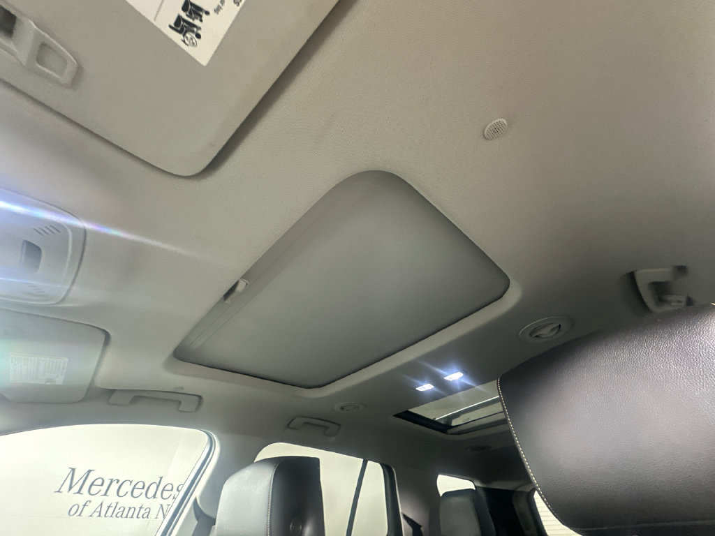 Used 2020 Chevrolet Traverse Premier w/ LPO, 'HIT The Road' Package FWD image 8