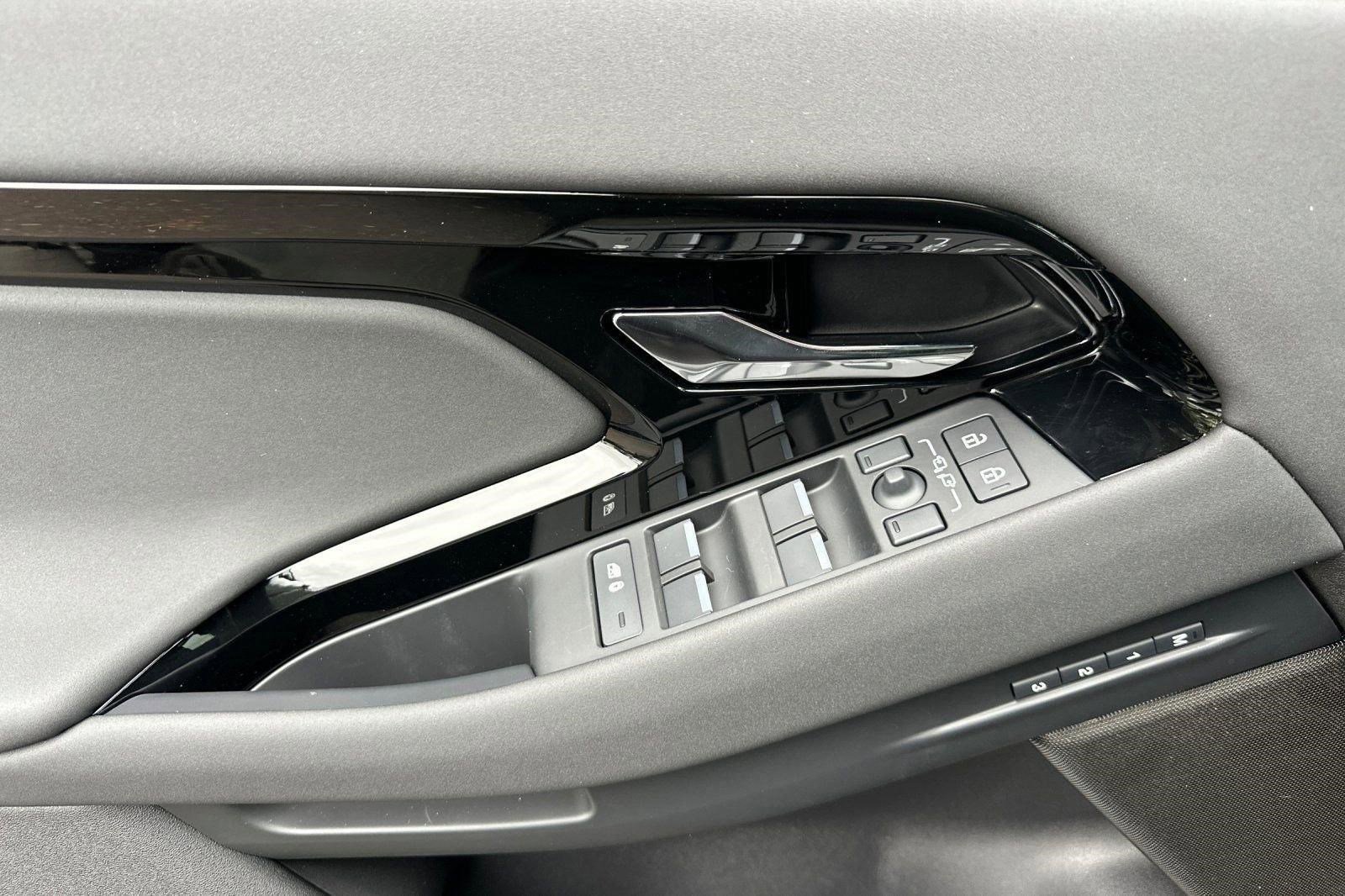 New 2026 Land Rover Range Rover Evoque S image 14