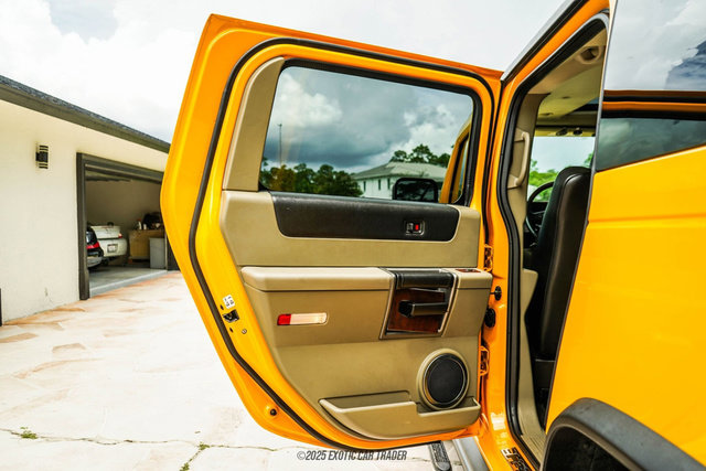 Used 2003 HUMMER H2 w/ Preferred Equipment Group image 83