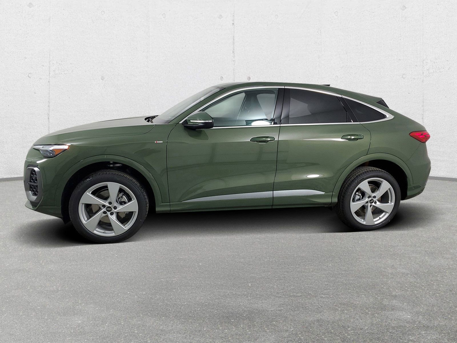 New 2026 Audi Q5 Premium Plus AWD/4WD image 6