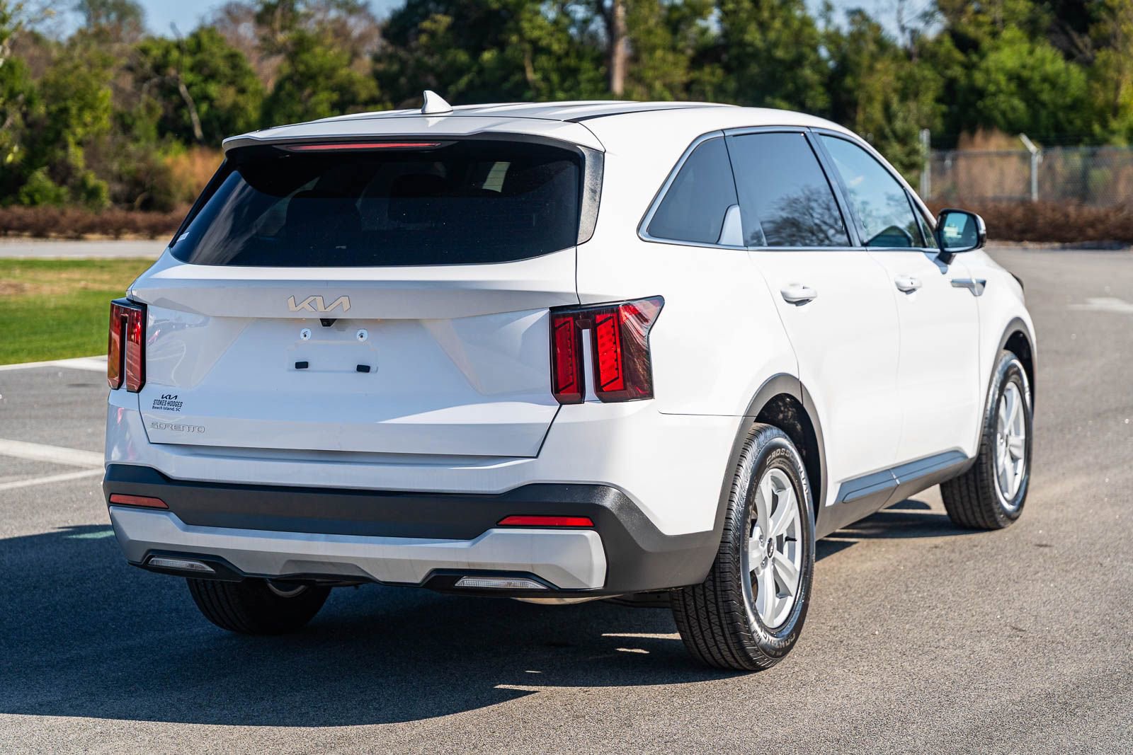 Used 2025 Kia Sorento LX image 7