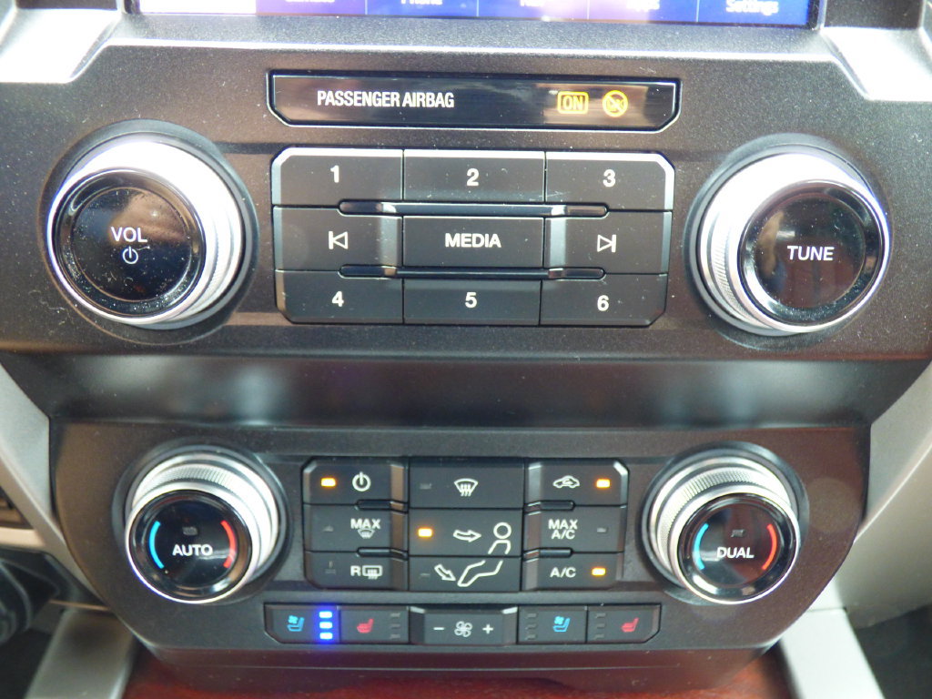 Used 2021 Ford F350 King Ranch w/ King Ranch Ultimate Package AWD/4WD image 29