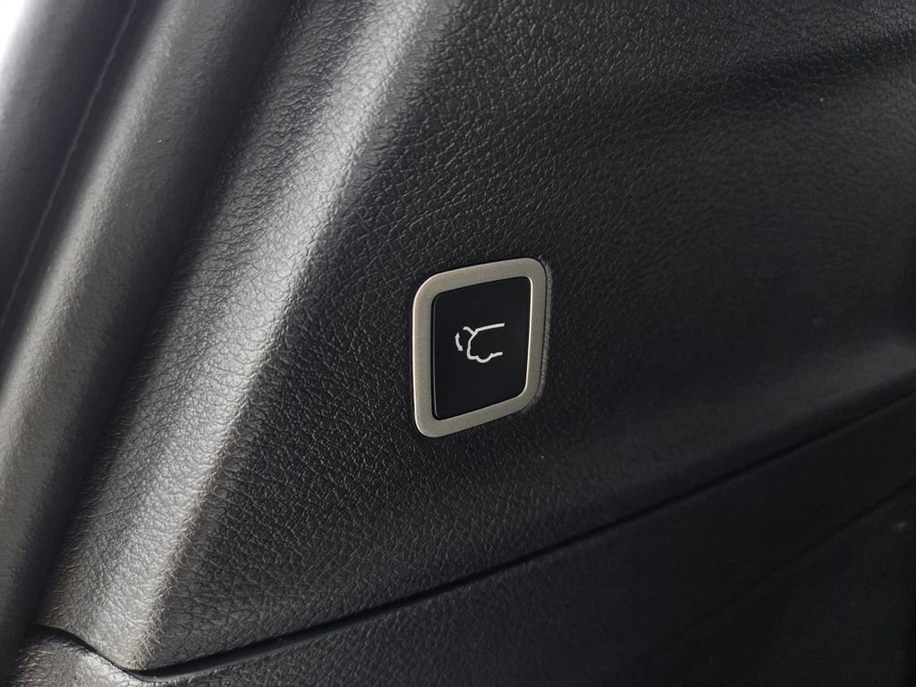 New 2026 Chrysler Voyager LX FWD image 10