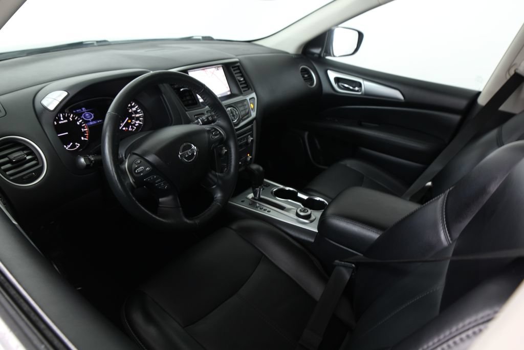 Used 2020 Nissan Pathfinder SL AWD/4WD image 6