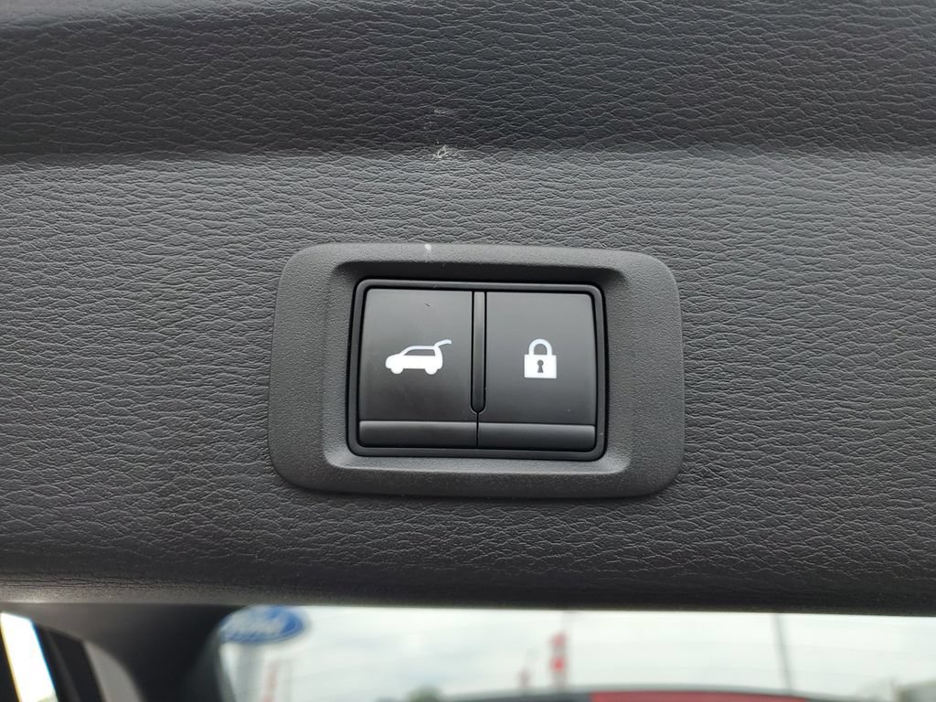 Used 2025 Mitsubishi Outlander SE AWD/4WD image 35
