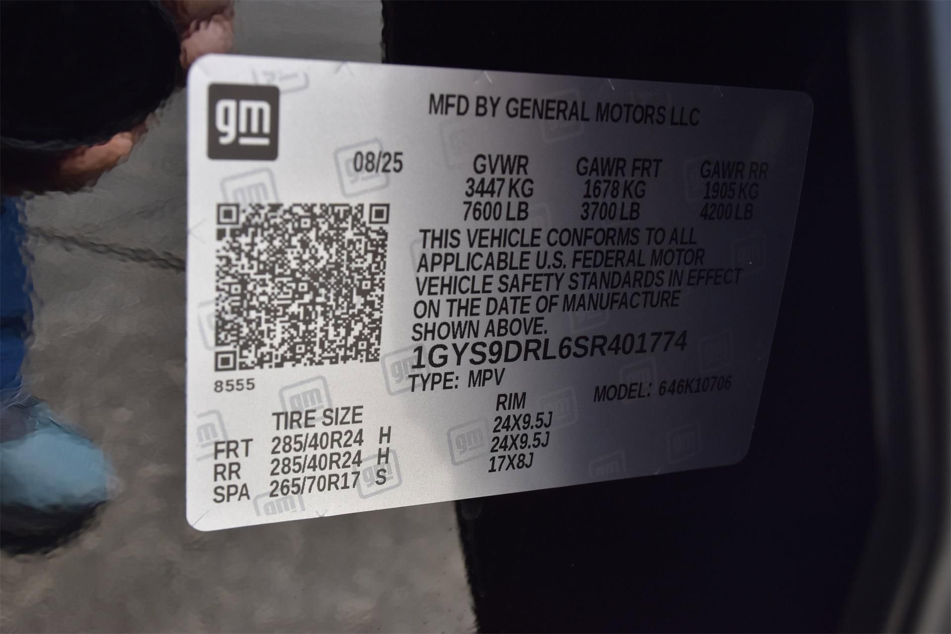 New 2025 Cadillac Escalade Premium Luxury Platinum w/ LPO, Floor Liner Package image 32