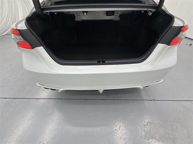 Used 2022 Toyota Camry XSE image 25