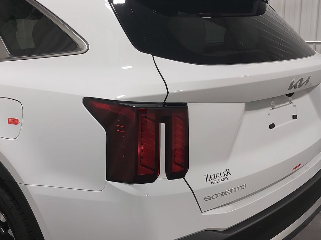 New 2026 Kia Sorento S w/ S Panoramic Sunroof Package FWD image 36