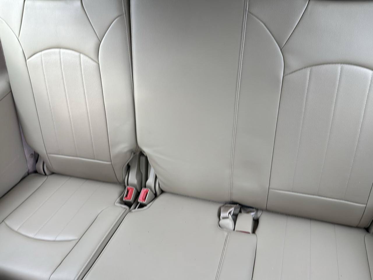 Used 2012 Buick Enclave Premium AWD/4WD image 25