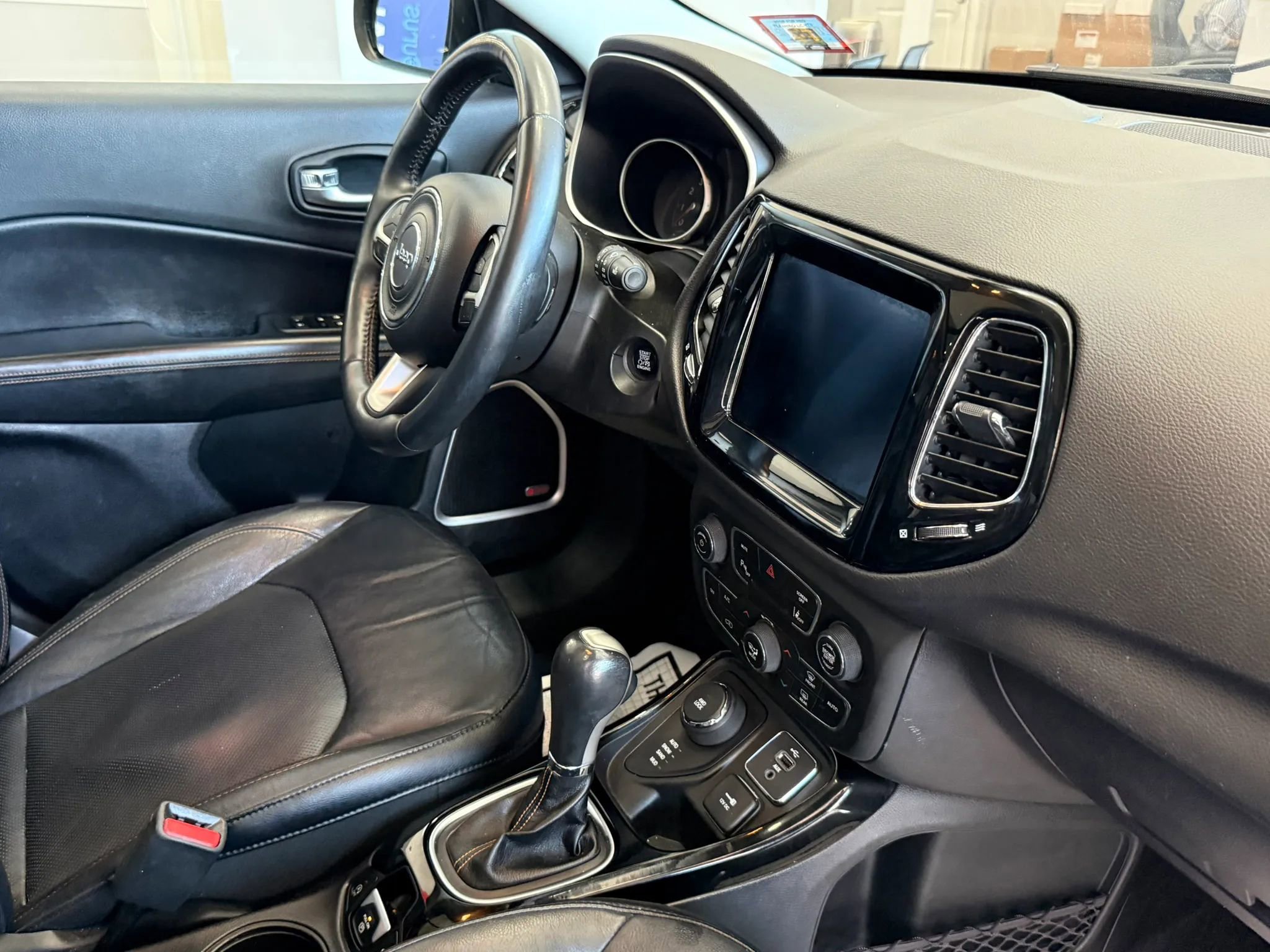Used 2017 Jeep Compass Limited AWD/4WD image 25