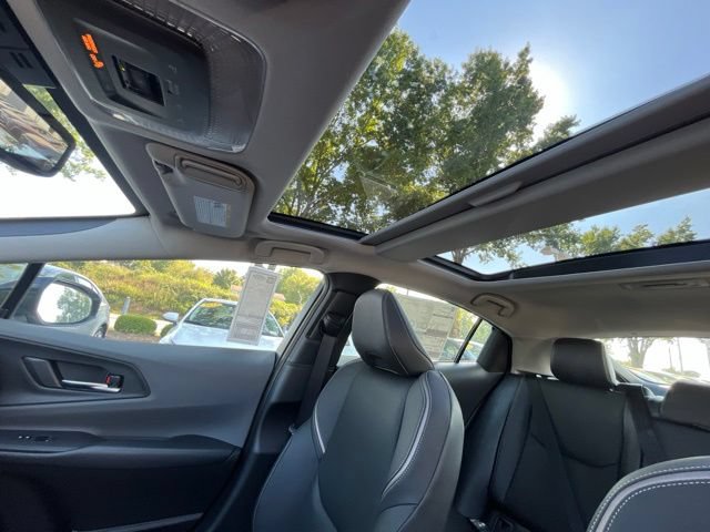 New 2027 Toyota Prius Limited w/ Limited Premium Package FWD image 32