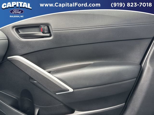 Used 2025 Toyota Corolla Cross SE w/ Moonroof Package image 28