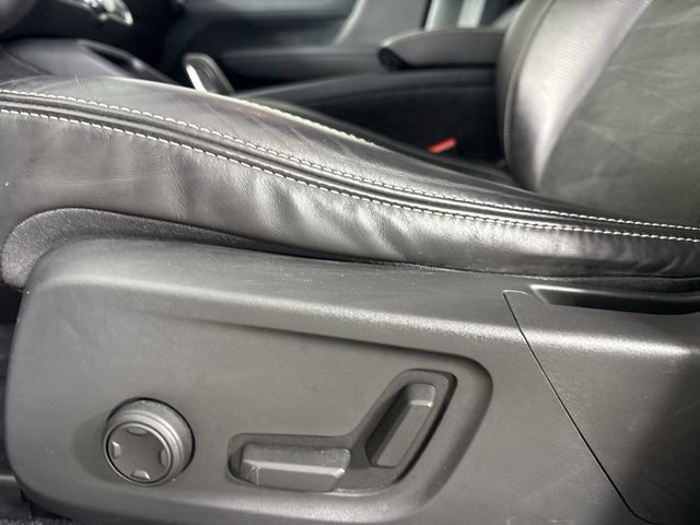 Used 2019 Volvo XC40 T5 R-Design image 21