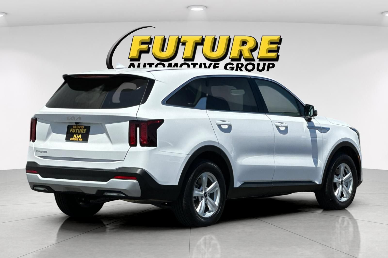 Used 2026 Kia Sorento LX FWD image 4
