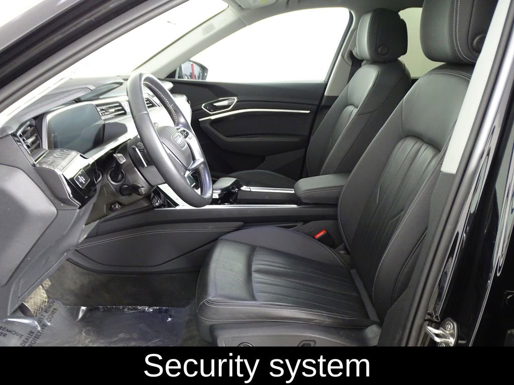 Used 2021 Audi e-tron Premium Plus image 13