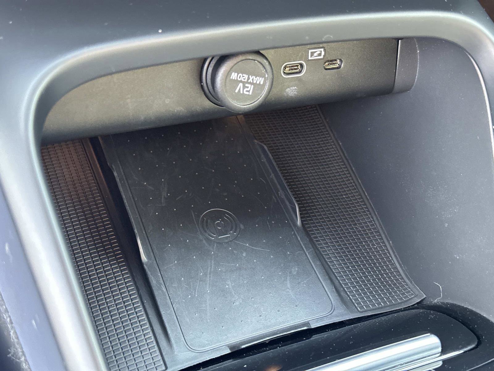 Certified 2021 Volvo XC40 P8 Recharge w/ Advanced Package image 29