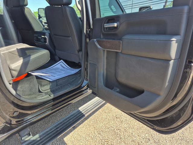 Used 2023 GMC Sierra 3500 Denali w/ Denali Black Diamond Edition AWD/4WD image 7